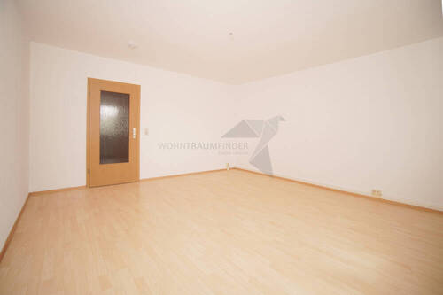 Wohnzimmer - 3 Zimmer Etagenwohnung zur Miete in Chemnitz