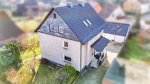 Hausansicht_Drohne_1 - Mehrfamilienhaus, Wohnhaus mit 223,00 m&sup2; in Pattensen zum Kaufen