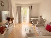 Wohnzimmer.JPG - Klein aber Fein - 2-Zimmerwohnung mit Balkon! Düsseldorf-Holthausen!