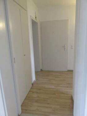 Flur - 3 Zimmer Etagenwohnung in Wolfenbüttel