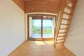 Kinderzimmer mit Balkon, Empor - 