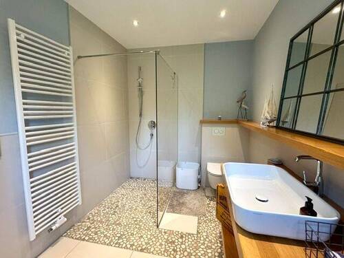Zweites Duschbad - 