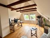 Heller Arbeitsbereich– Homeoffice - 