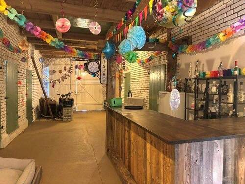 Bar in der Hofdiele - 6 Zimmer Mehrfamilienhaus, Wohnhaus zum Kaufen in Amt Neuhaus