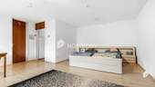 Wohnzimmer 2 - 1 Zimmer Etagenwohnung in Nürnberg Stein
