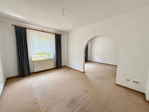 Wohnung 1. OG links - 1 Zimmer Mehrfamilienhaus, Wohnhaus zum Kaufen in Gladbeck / Gladbeck-Zweckel