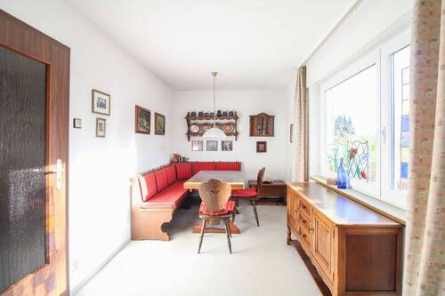 Esszimmer - 6 Zimmer Einfamilienhaus in Stuttgart