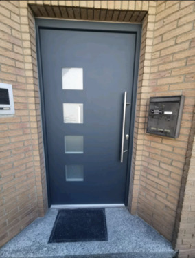Eingang - 3 Zimmer Mehrfamilienhaus, Wohnhaus in Leopoldshöhe