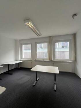 Büroraum - Büro mit 119,00 m&sup2; in Hannover zur Miete