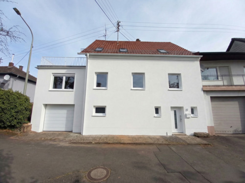 Hausansicht (KI-Visualisierung) - Entkerntes Einfamilienhaus für Ihre individuellen Ideen!