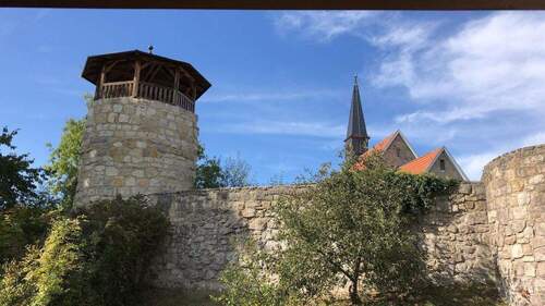 Stadtmauerblick von Garten - 