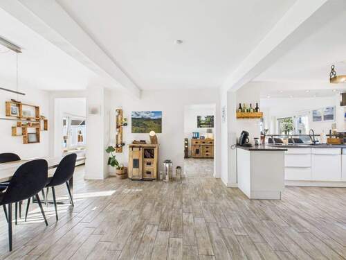 Küche/ Esszimmer - 