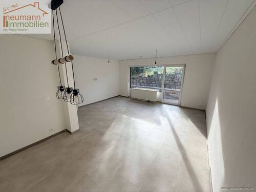 Wohn/ Esszimmer EG - Ein Zuhause zum Wohlfühlen: Renoviertes Einfamilienhaus mit Garage und Garten