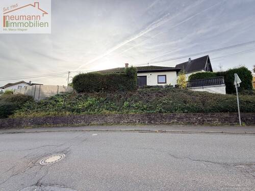 Frontansicht - 4 Zimmer Einfamilienhaus zur Miete in Hausen (Wied) / Frorath