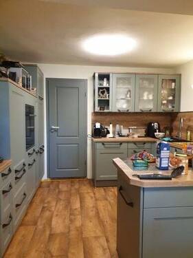 Bild 2 - Renoviertes Einfamilienhaus mit Einliegerwohnung, großer Scheune und Stallungen in Hünfeld, Ortsteil bei Fulda