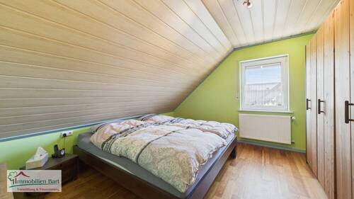 Schlafzimmer DG - 