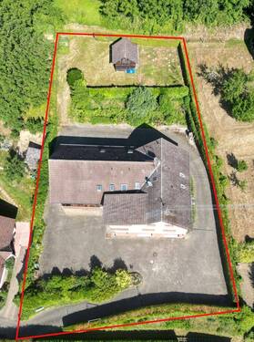 Titelbild - Traumhafte Lage, großes Grundstück, 3 Wohneinheiten - Mehrfamilienhaus in Herbolzheim-Broggingen