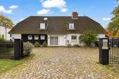Straßenansicht - 7 Zimmer Einfamilienhaus zum Kaufen in Seevetal