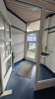 Eingang mit Windfang - 