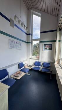 weitere Ansicht Wartebereich - Büro in Kenn zum Kaufen