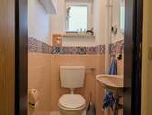 Separate Toilette - 