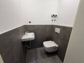 Gäste WC - 4 Zimmer Etagenwohnung in Wunstorf