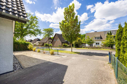 Einfahrt - 4 Zimmer Einfamilienhaus in BI-Sennestadt