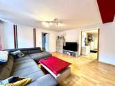Wohnzimmer - OG - Mehrfamilienhaus, Wohnhaus mit 210,00 m² in Kenzingen zum Kaufen