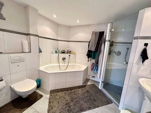 Badezimmer - OG - 