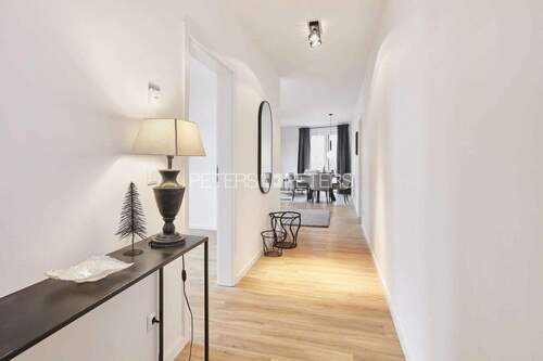 Beispiel Flur Musterwohnung - Etagenwohnung mit 92,50 m&sup2; in Neumünster zur Miete