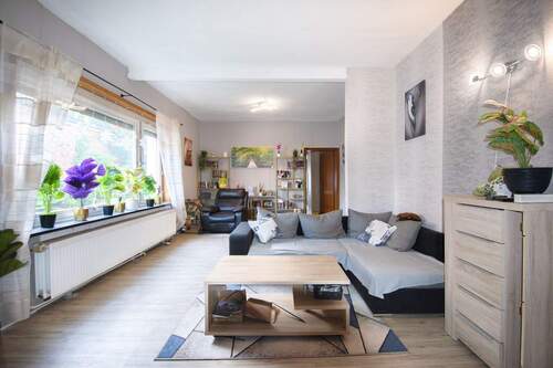 Wohnzimmer - 5 Zimmer Einfamilienhaus in Todenbüttel