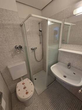 Badezimmer - 1 Zimmer Etagenwohnung zum Kaufen in Hannover