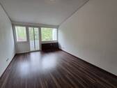 Wohn- und Schlafzimmer - Etagenwohnung mit 26,00 m² in Hannover zum Kaufen