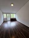 Wohn- und Schlafzimmer - 