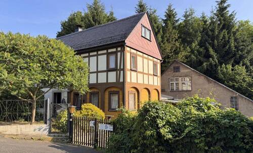 Straßenansicht m. Nebengelass - 5 Zimmer Einfamilienhaus zum Kaufen in Bertsdorf-Hörnitz
