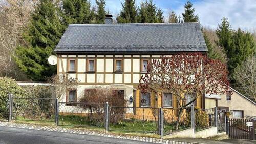 Frontansicht - 5 Zimmer Einfamilienhaus in Bertsdorf-Hörnitz