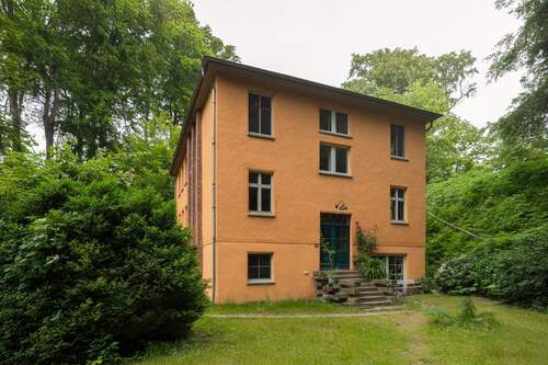 Das parkähnliche Anwesen - 3 Zimmer Etagenwohnung in Sellin