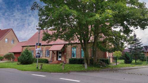 straßenseitige Ansicht - 