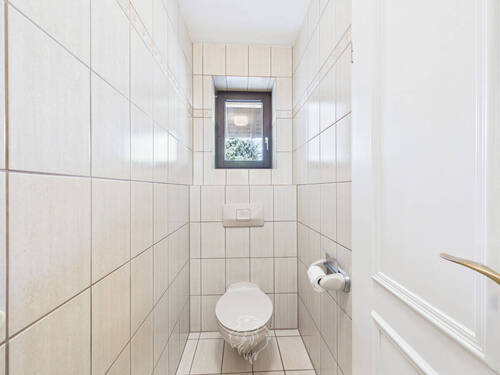 WC - 