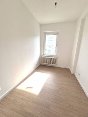 Schlafzimmer - Etagenwohnung mit 93,00 m&sup2; in Laatzen zur Miete