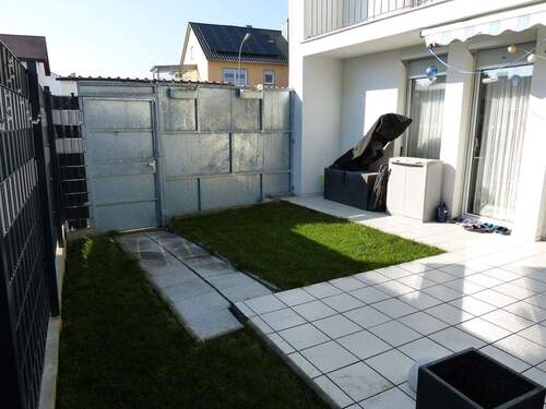 Terrasse mit Garten - 
