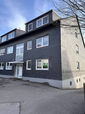 Hausfront - Wohnen auf Oberreinshagen! Etagenwohnung mit Balkon