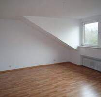 Lev.-Quettingen, helle freundliche Wohnung im DG, 2 Zimmer, Küche, Wannenbad - Leverkusen