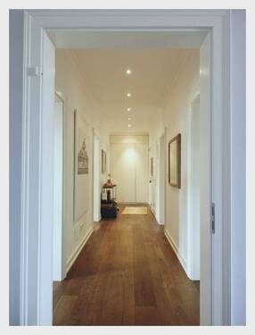 01 Flur - Eingang hinten rechts.jpg - 