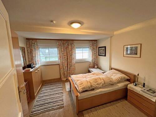 Wohnung 2. OG Schlafzimmer - 