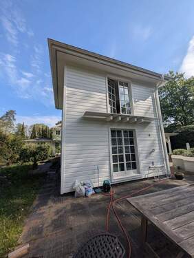 WIE IN SCHWEDEN - LANDHAUS IN RUHIGER LAGE MIT EXKLUSIVEN BESONDERHEITEN