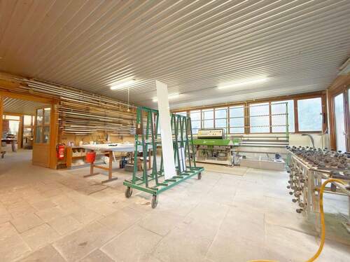 Lager- und Werkstattfläche - 