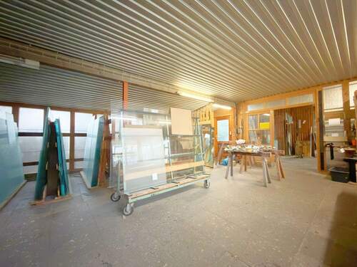 Lager- und Werkstattfläche - 