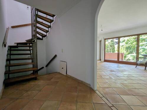 Flur Zugang Wohnzimmer und OG - Reihenendhaus mit 161,00 m² in Berlin zum Kaufen