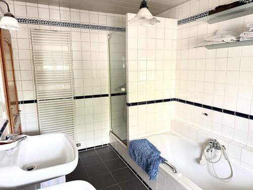 Badezimmer Erdgeschoss - 
